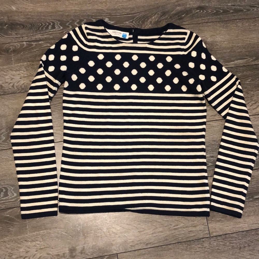 Women’s Sparrow sweater size xs